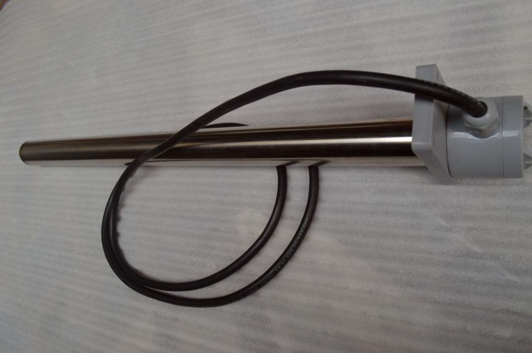 Titanium immersion heater for electroplating tank